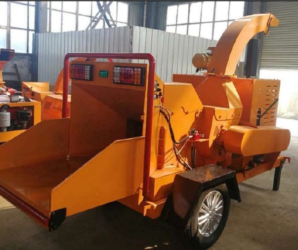 Wood Chippers std and with live extended feed floor 65cm longer to live big feed  Roller 55hp Model RSS 6140