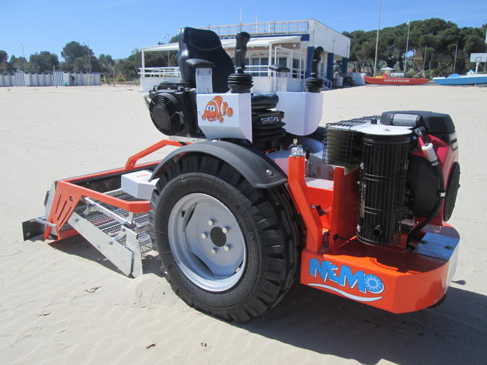 Beach Cleaners – Tractor-Mounted, Self-Propelled & Walk-Behind thumbnail 7