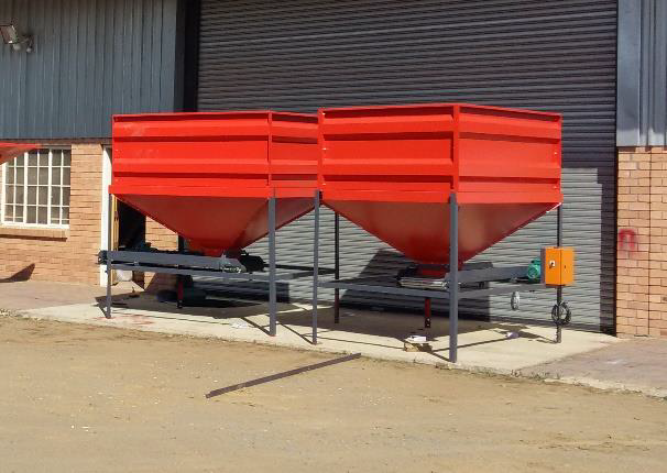 Bulk Storage Bin with Discharge