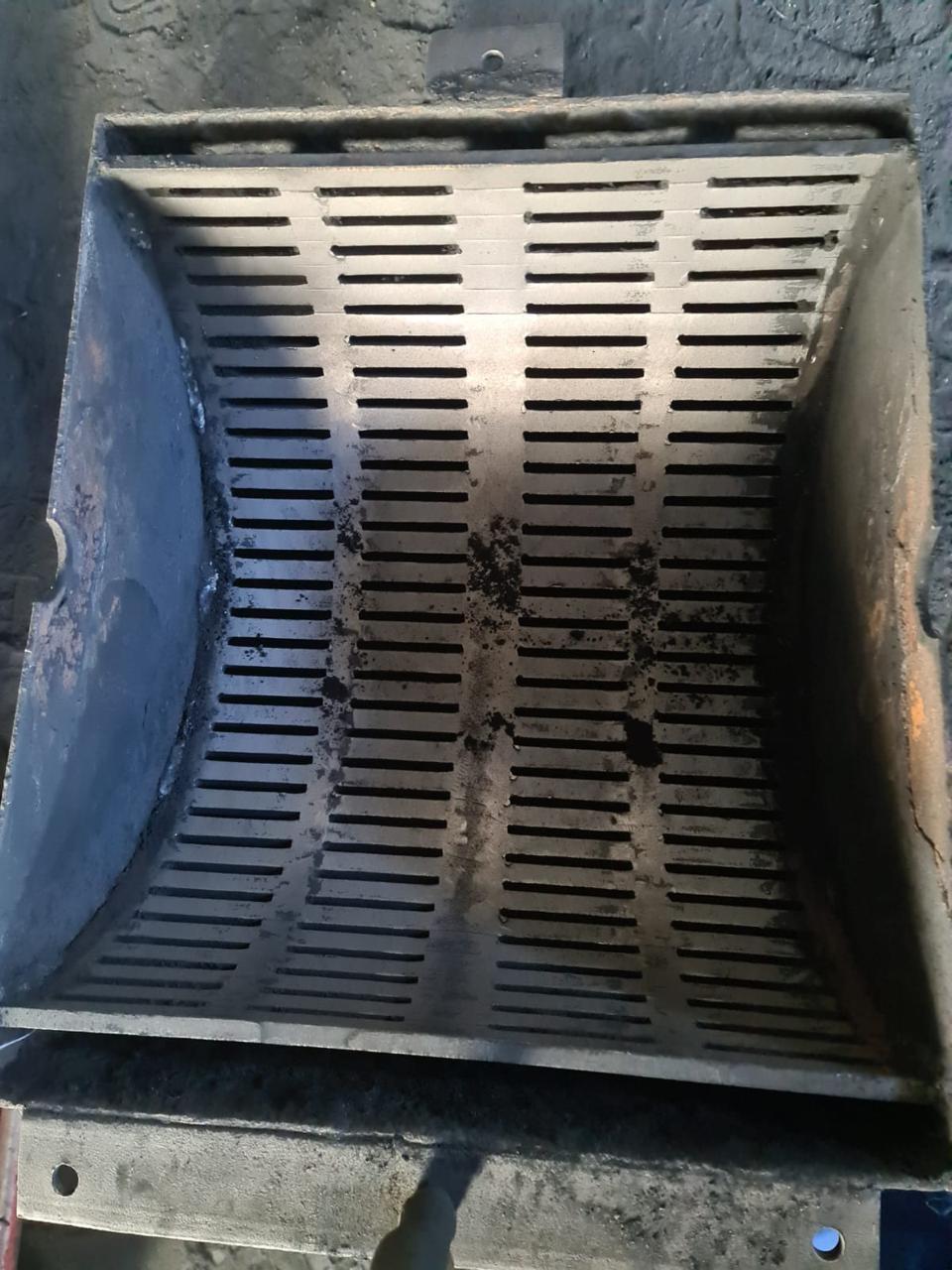 Charcoal Dust Crusher/Grinder thumbnail 2