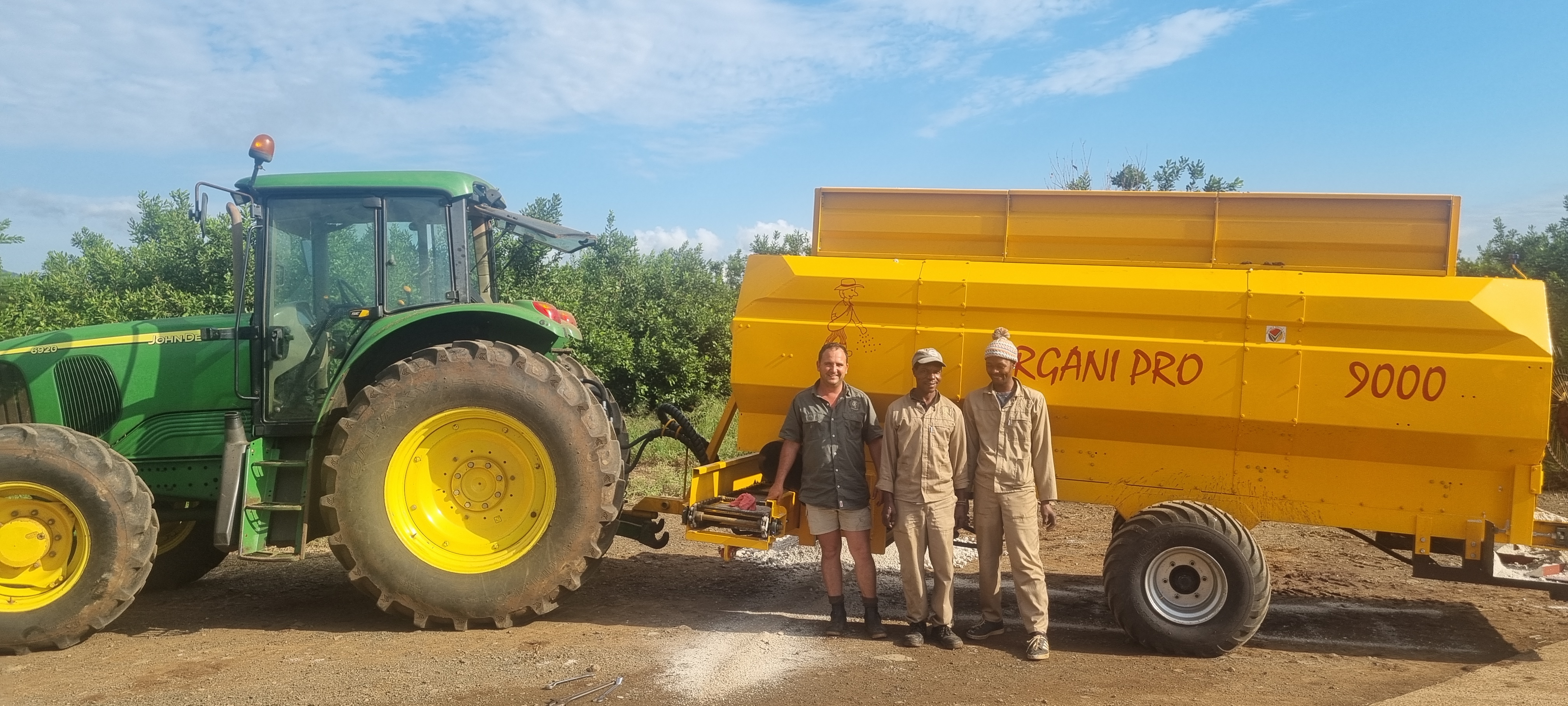 Compost Spreader & Dropper - 9 Cu Metre