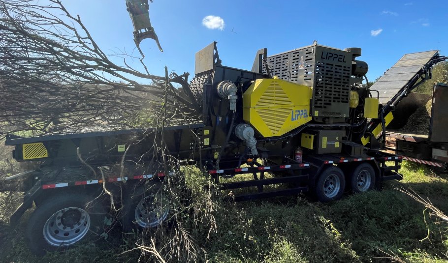 Lippel Hercules 1400 Whole-Tree Chipper – 1,400 mm Feed thumbnail 5