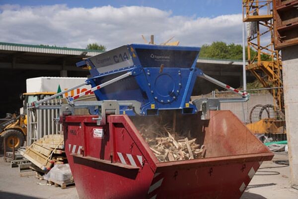 Horizontal Grinder Top Mount on 6cu meter skips, troughs etc