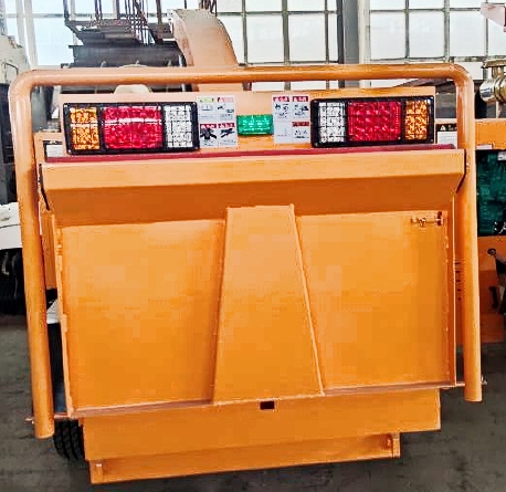 Wood Chipper std 102Hp  and with live extended floor and 60cm longer than standard static floor Model RSS 6145 thumbnail 5