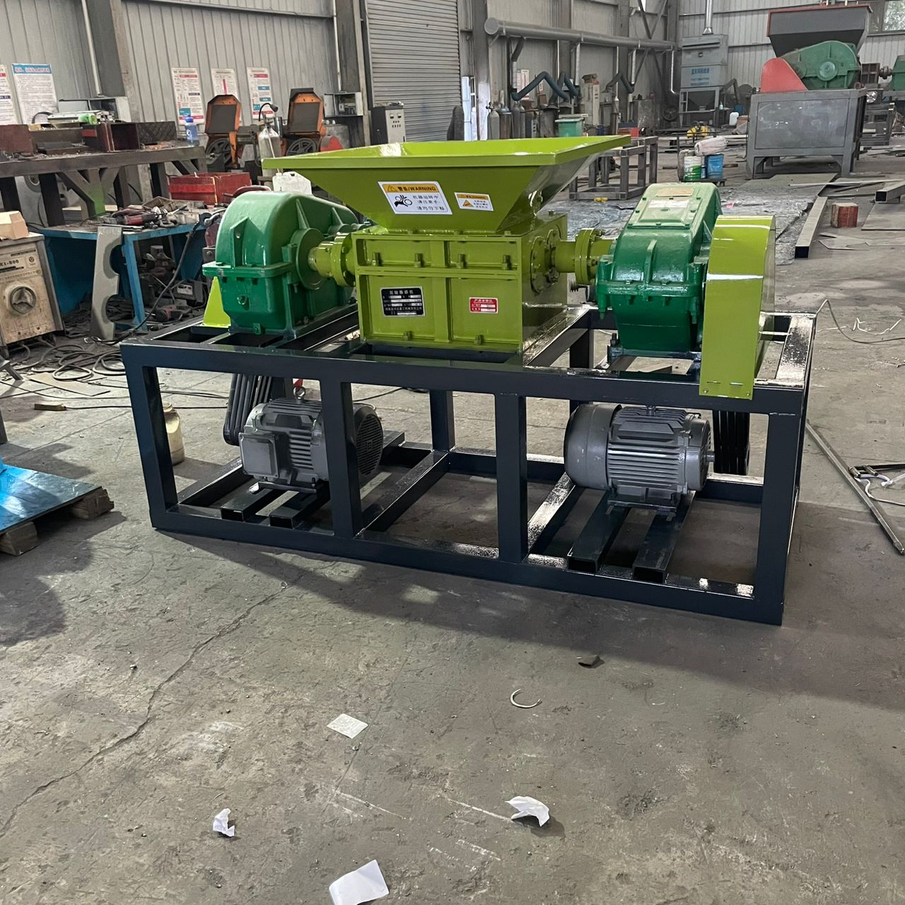 Slow speed high torque double shaft grinder and shredder