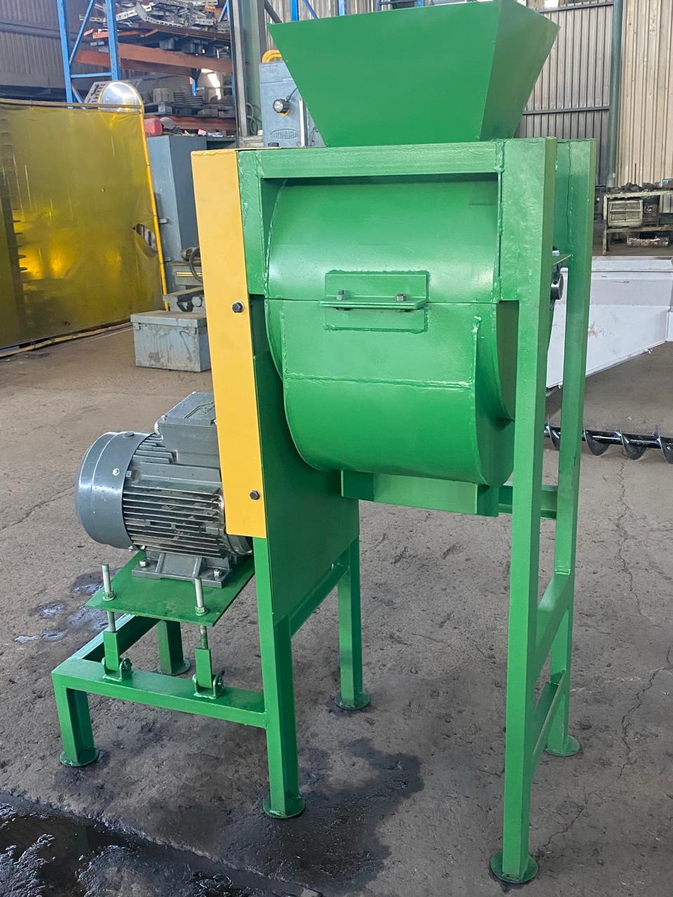 Hammermill  to grind down the charcoal